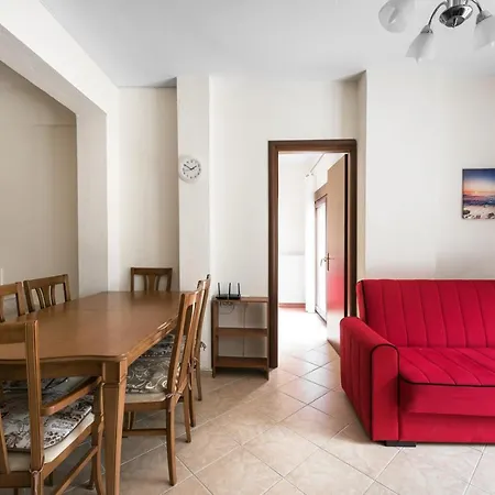 #Luxlikehome Nikiti Central Maisonette 1 *